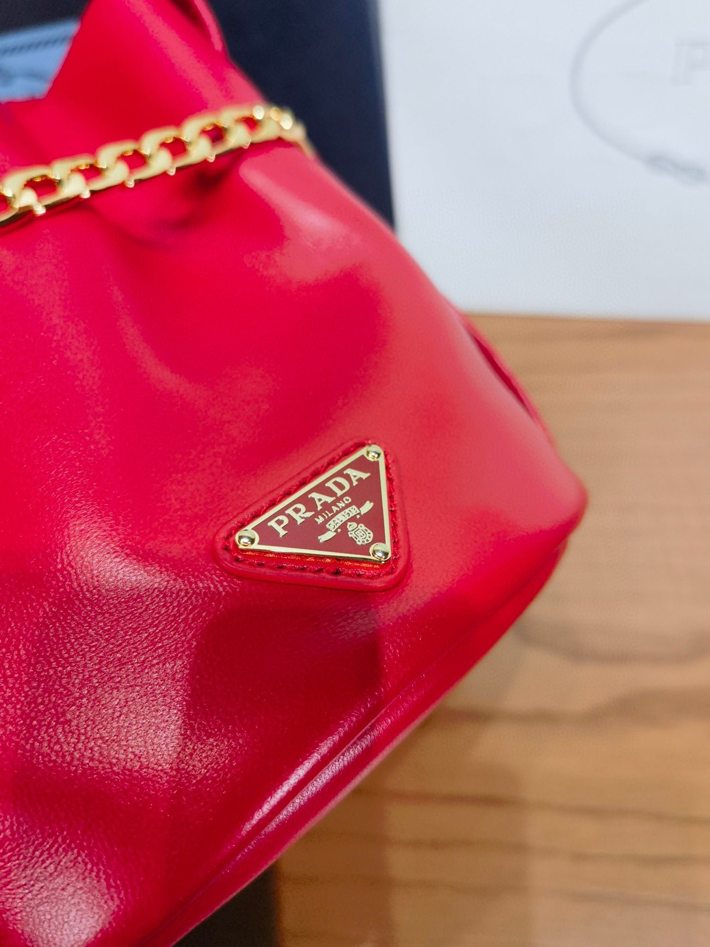 PD Petit Sac Noir Bucket Bag