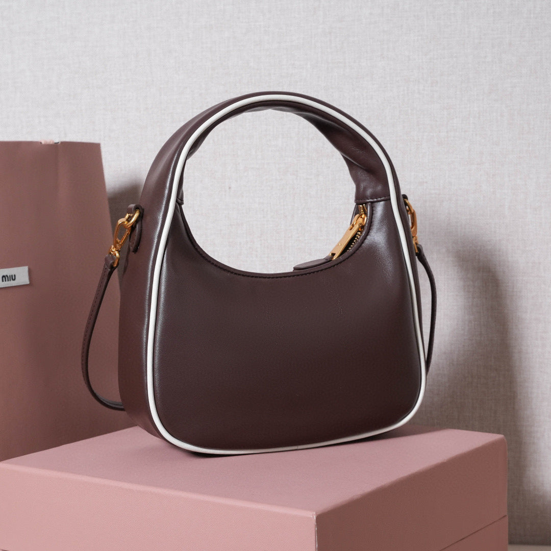 Miu Miu Wander Bag 20x23x6cm