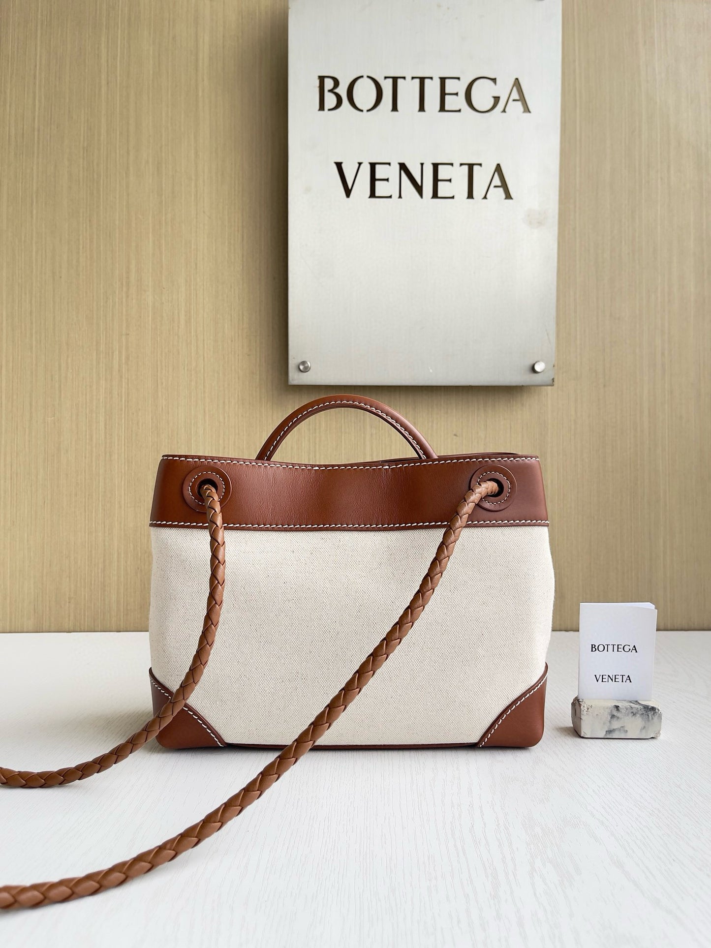 BV Andiamo Bag 25x22x10.5cm