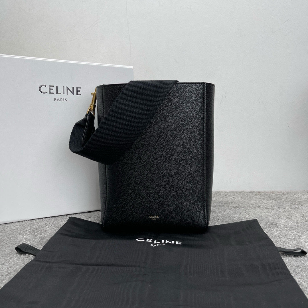 Celine Sangle Bucket