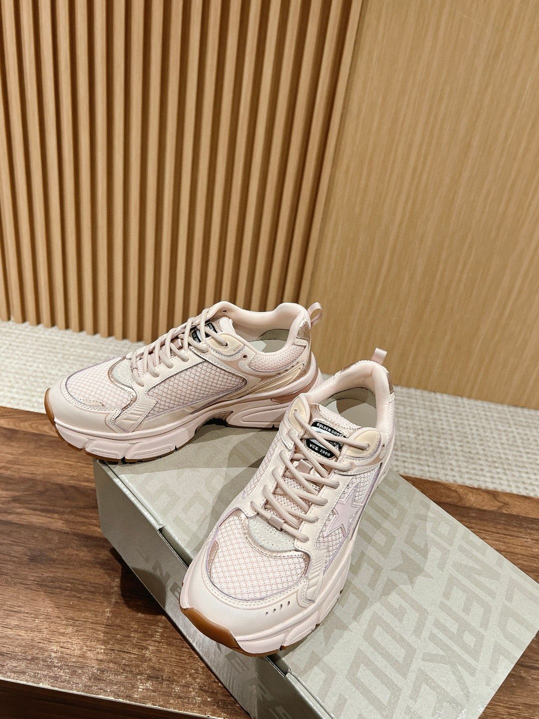 Golden Goose Sneaker