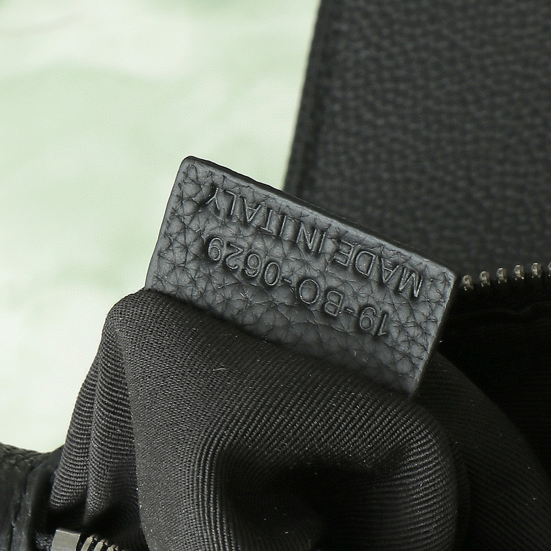 Dior Gravity Saddle Bag