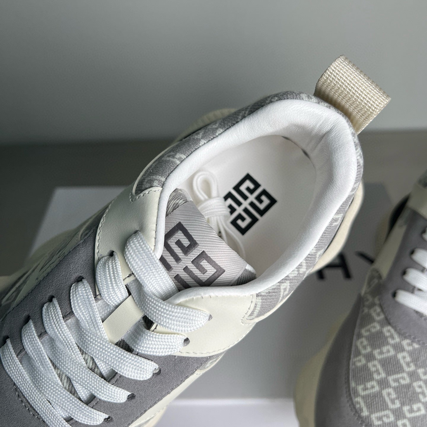 Givenchy Sneakers