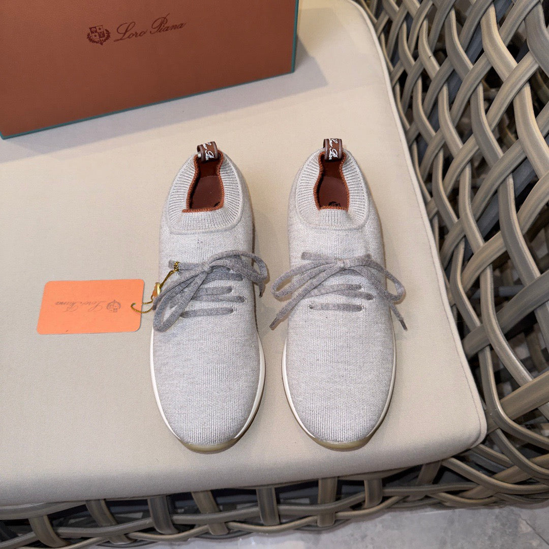 LP Sneakers