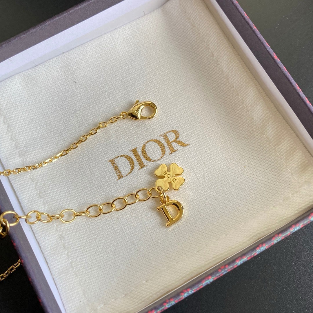 Collar Dior