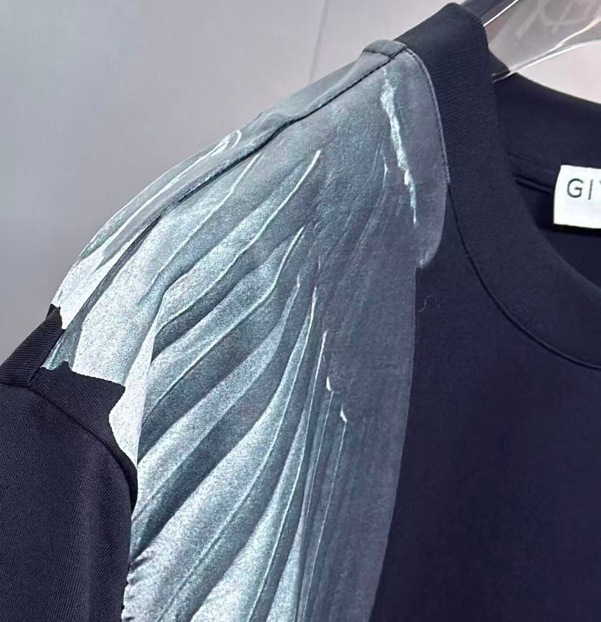 Givenchy T-Shirt