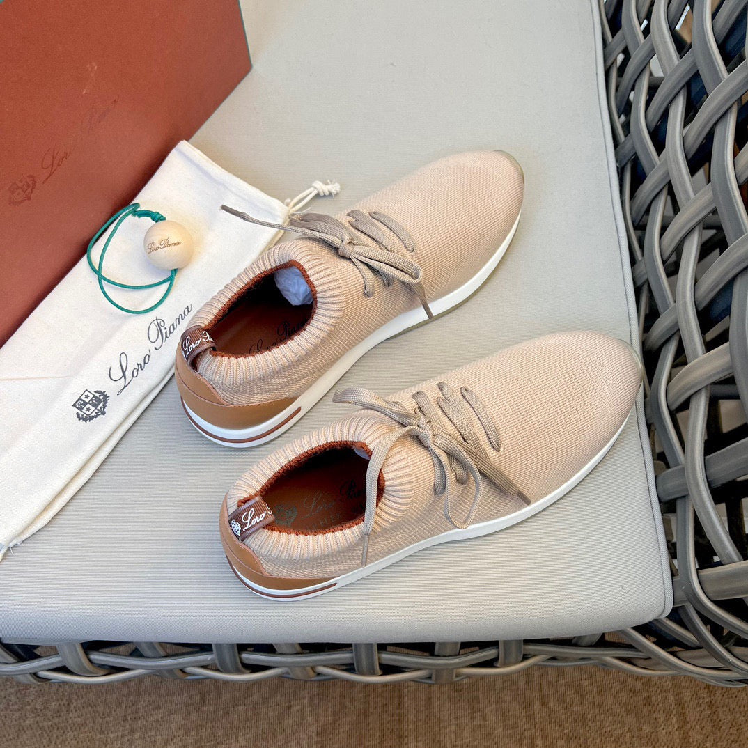 LP Sneakers