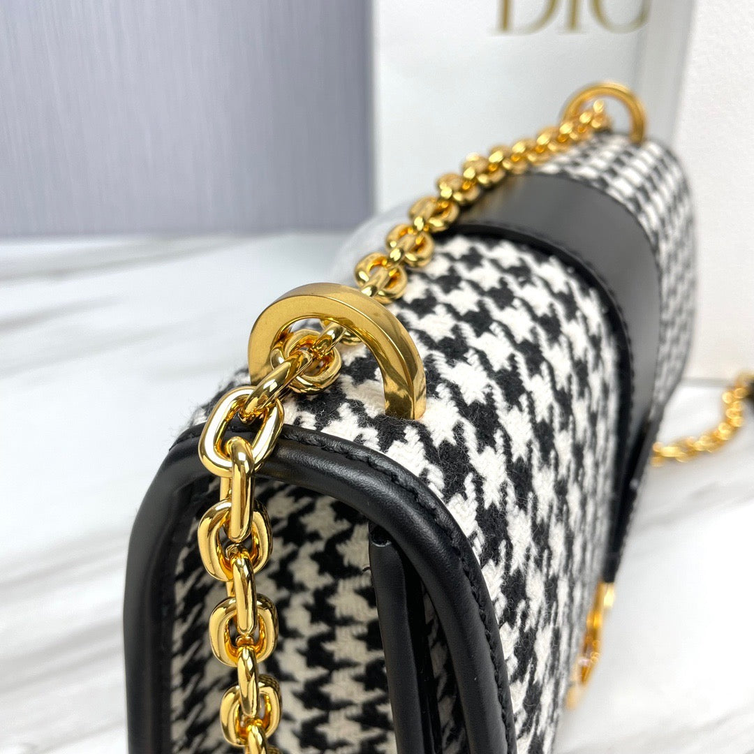 Dior 30 Montaigne (25cm)