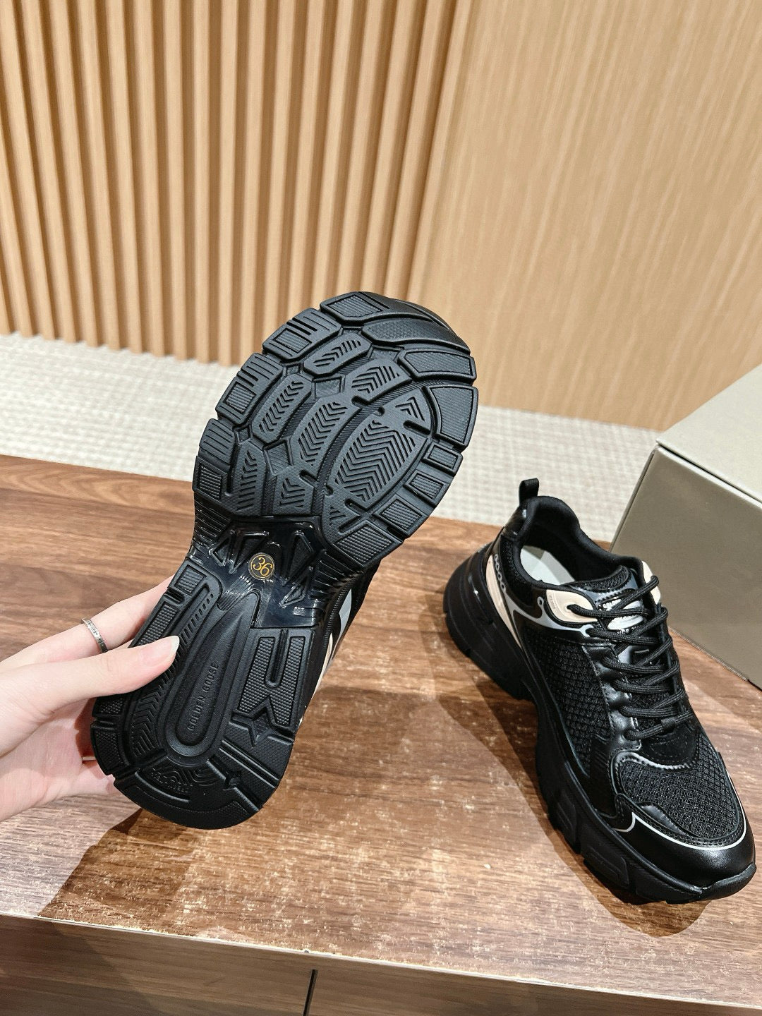 Golden Goose Sneaker