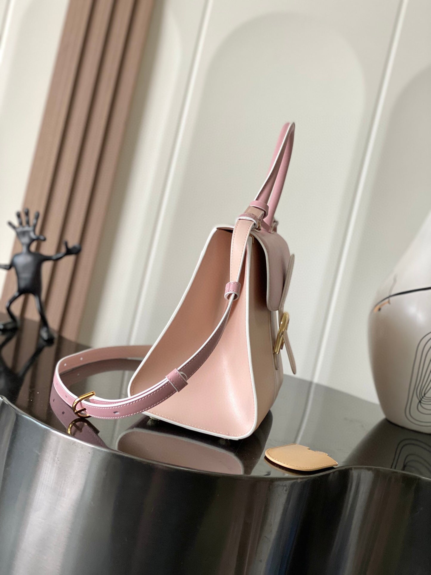 Delvaux Sling Bag (28＊15＊22cm）