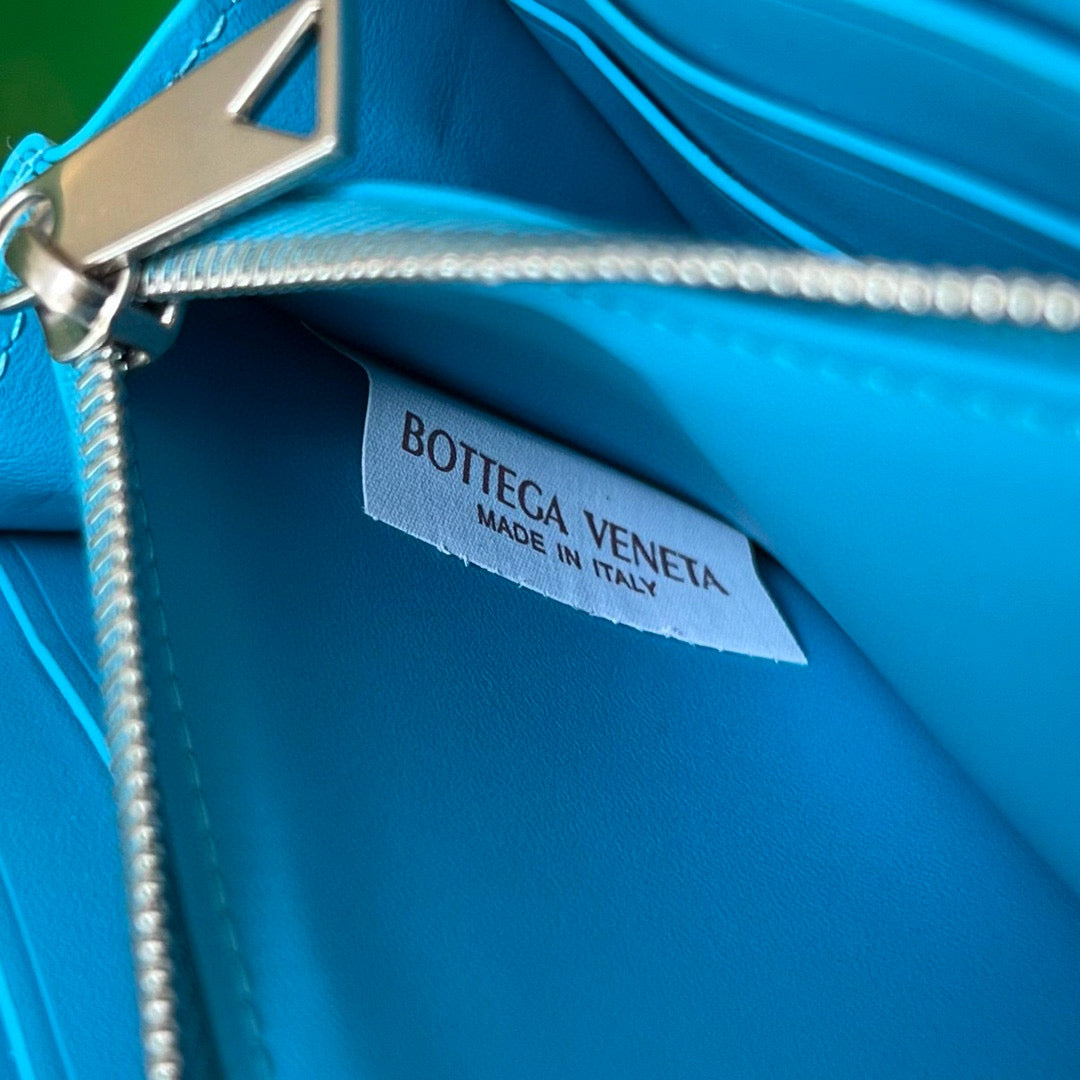 Bottega Veneta Long Zipped Wallet