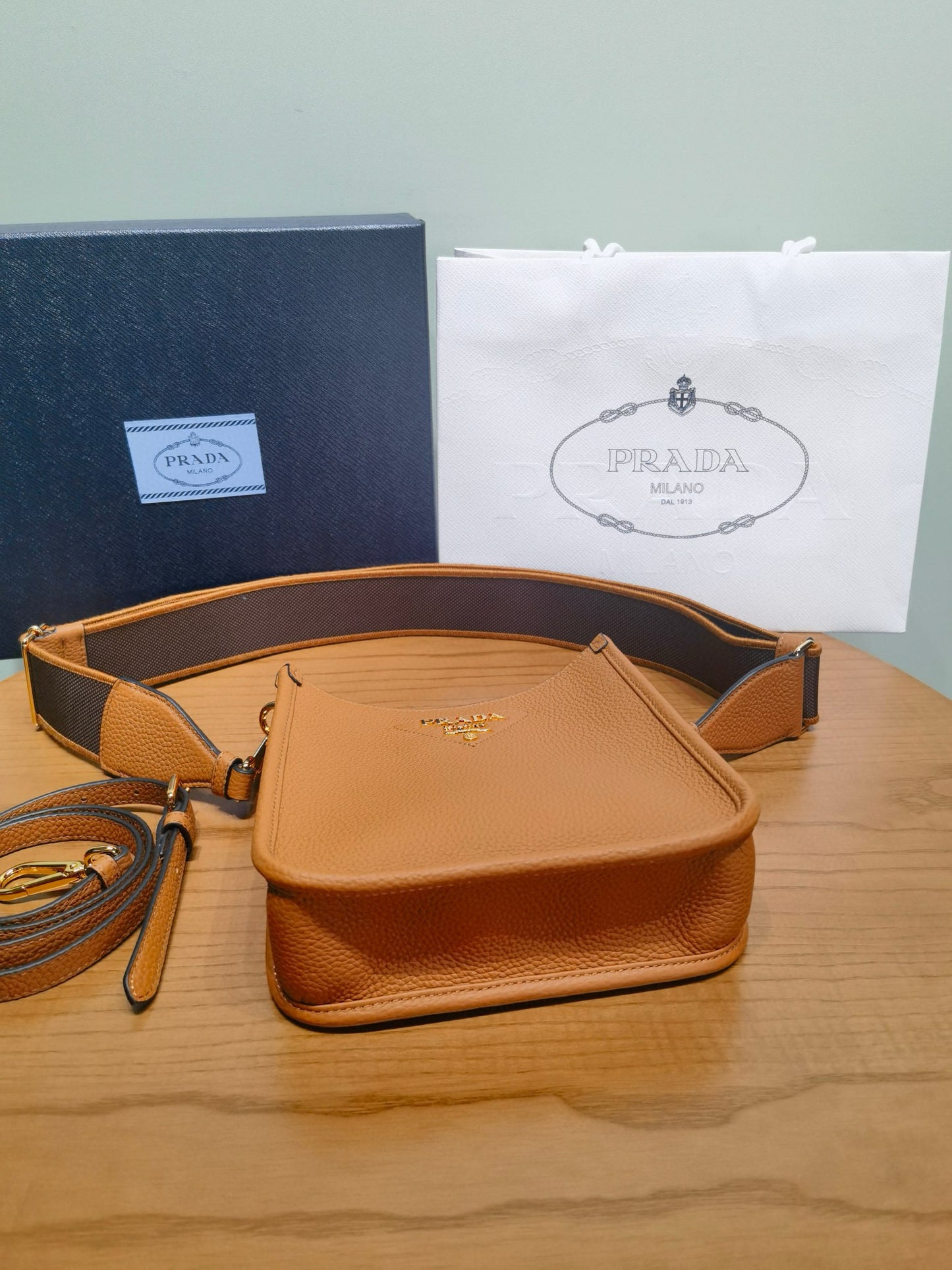 PD Arque Shoulder Bag 19x20x6cm