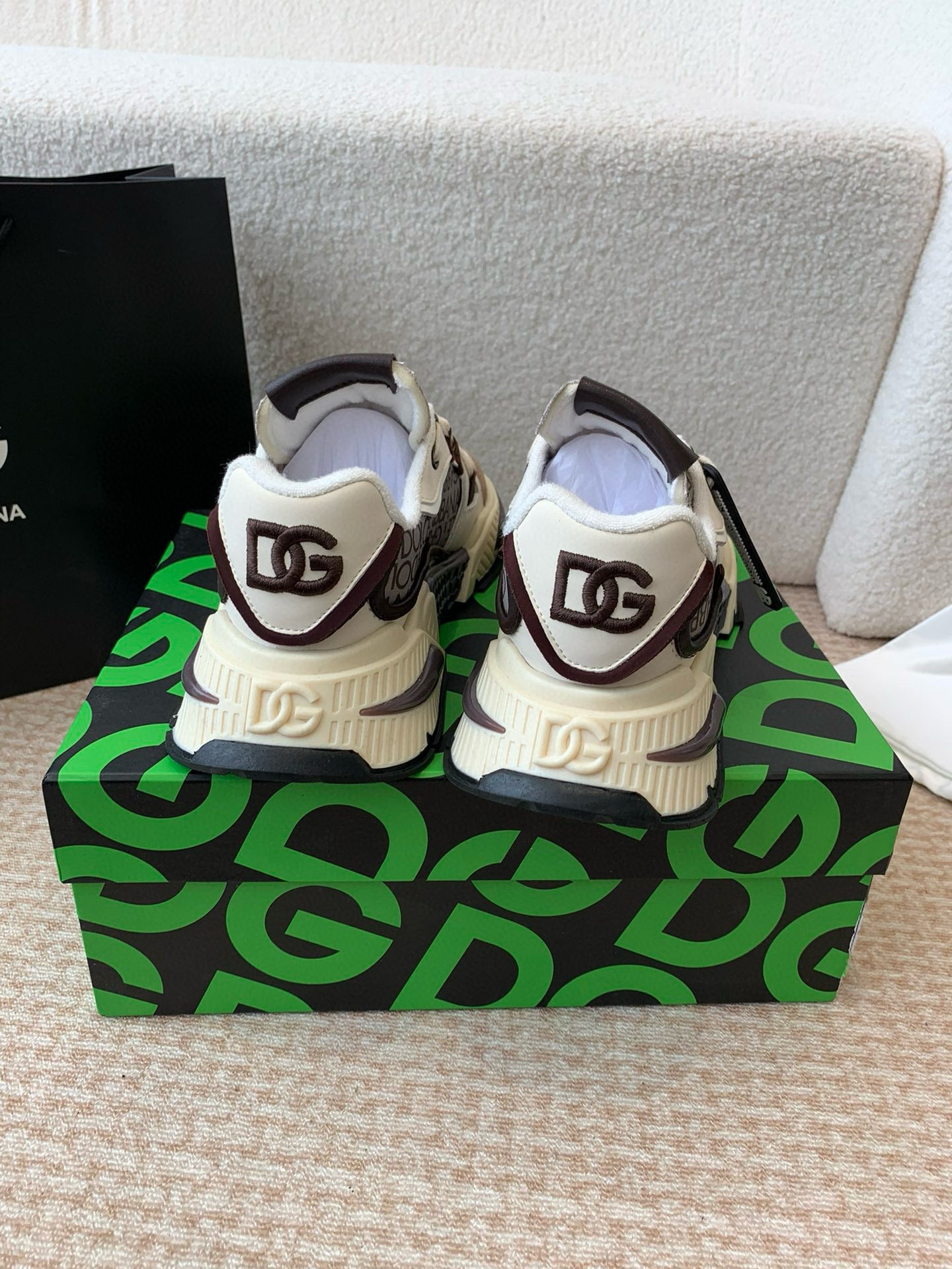 DG Sneakers