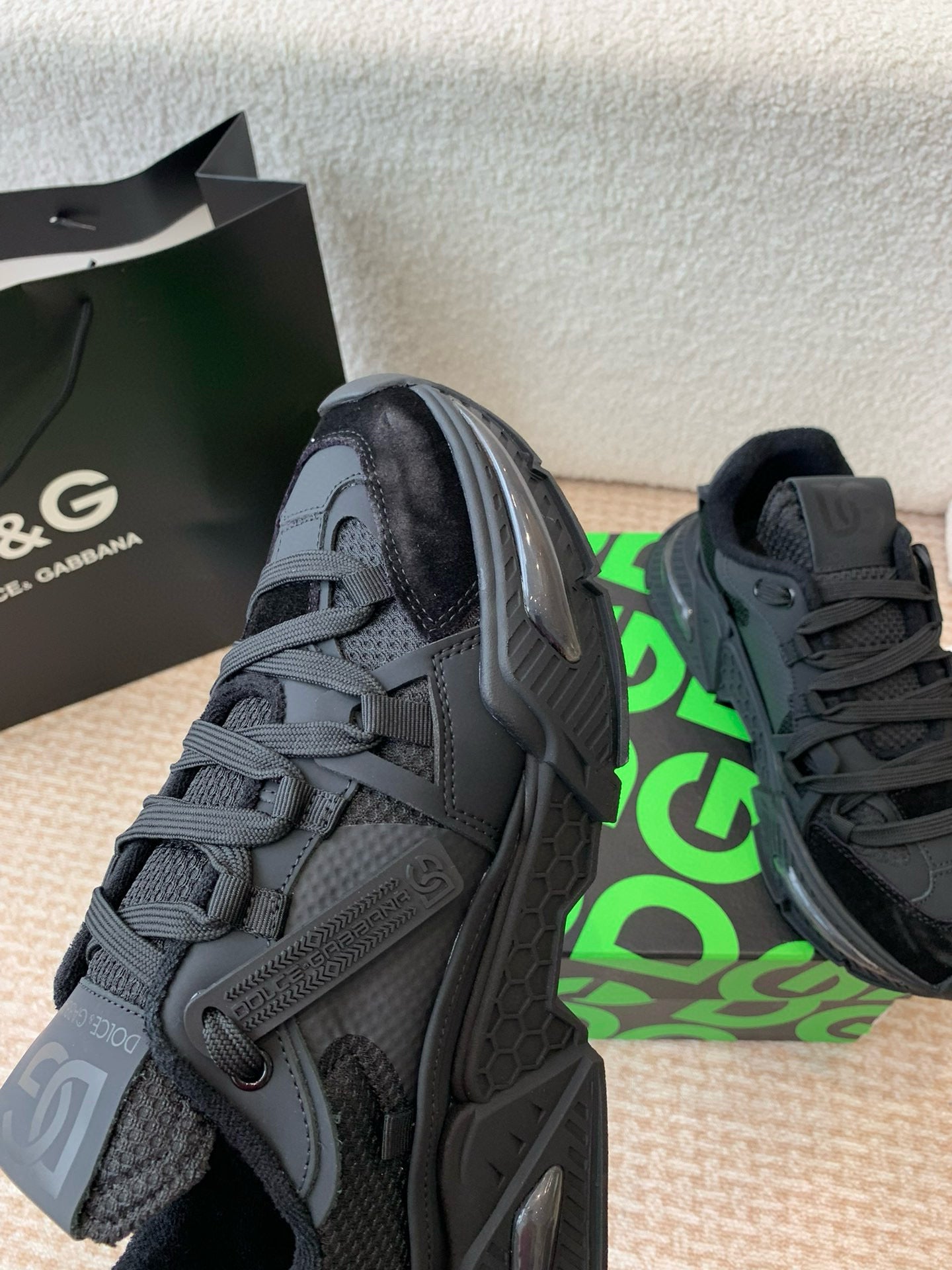 DG Sneakers