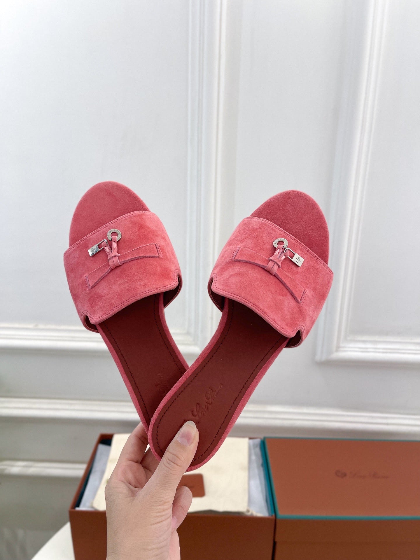 LP Sandals
