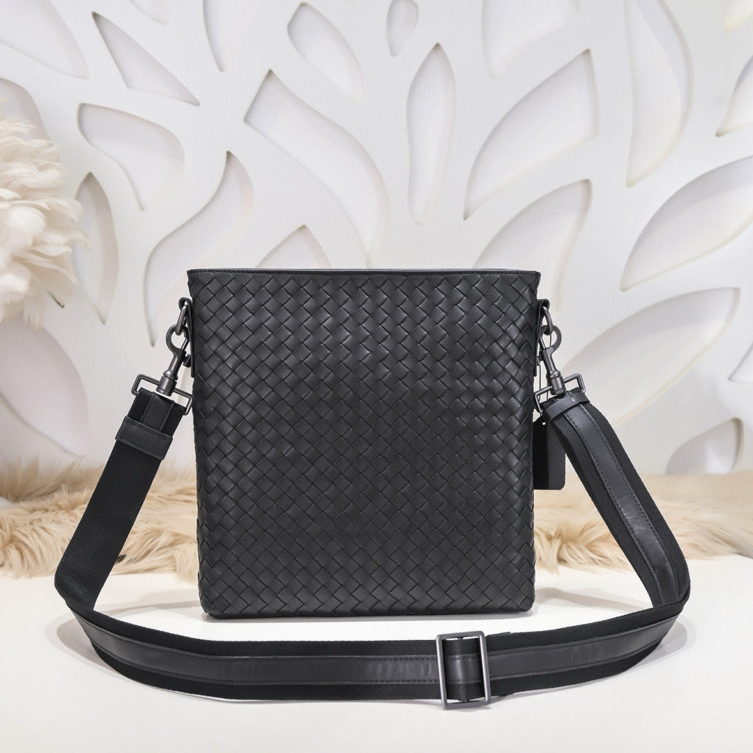 BV Cross Body Bag 27.27.2CM