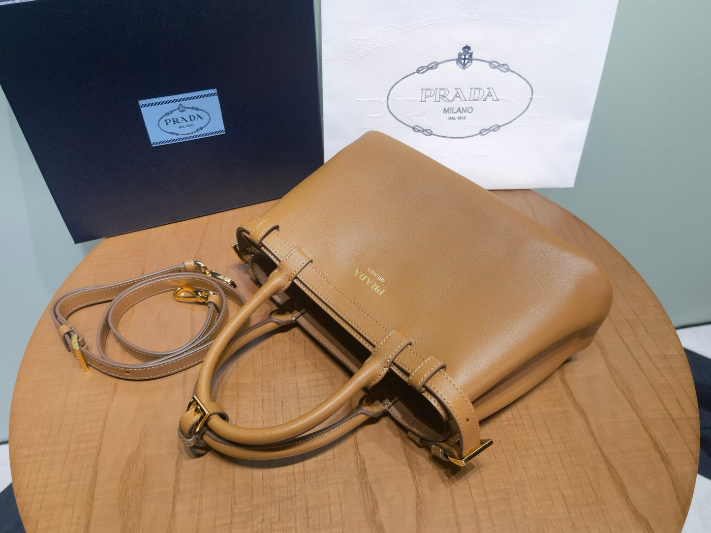 Prada Handbag 28x18x10.5cm