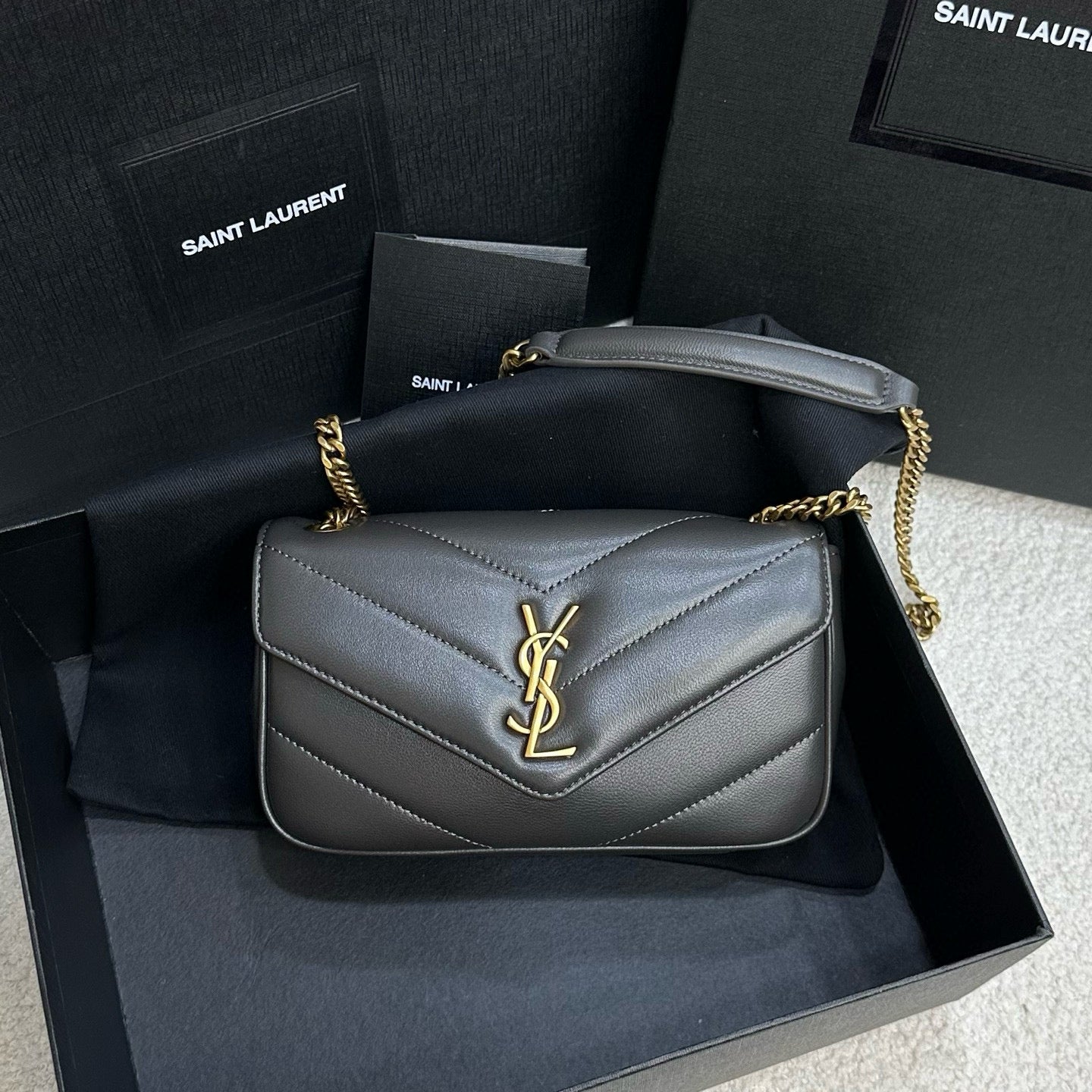 YSL Loulou Shoulder Bag 20x12x5cm