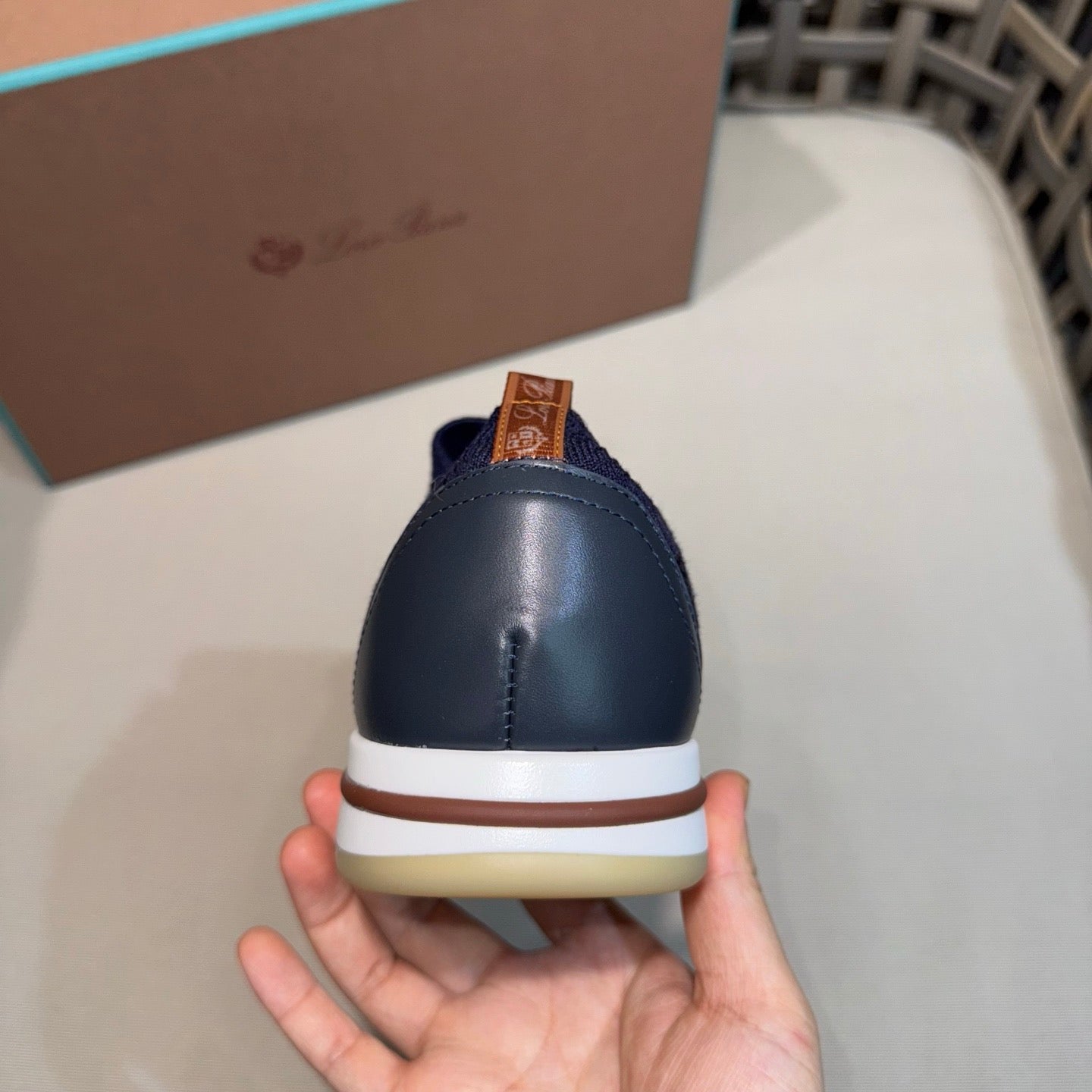 LP Sneakers