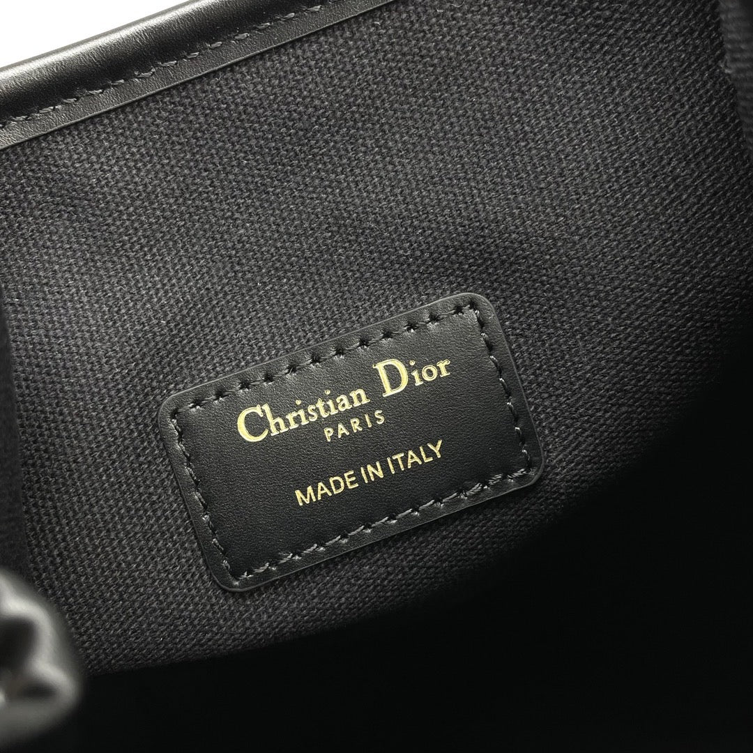 Dior C’est Handbag (24cm)