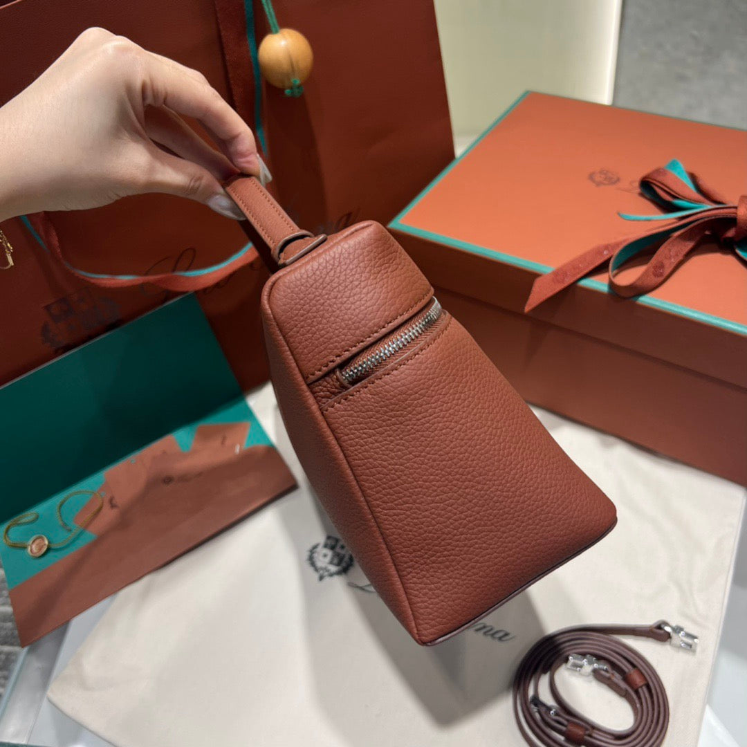 LP Extra Pocket L27 Handbag