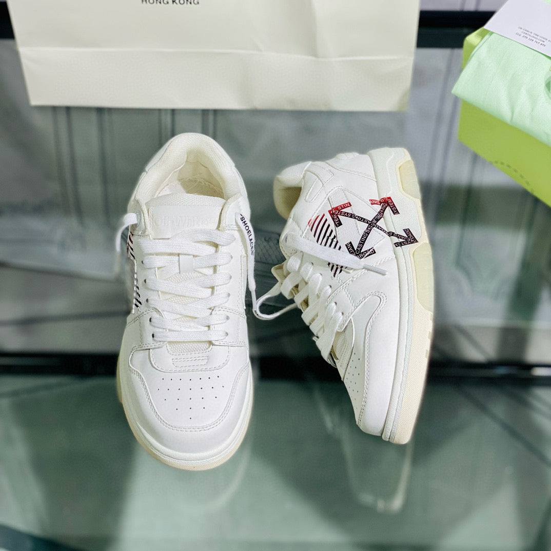 Off-White Sneaker
