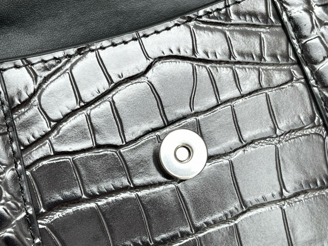 BLCG Hourglass Crocodile Top-handle Handbag
(19x8x21cm)