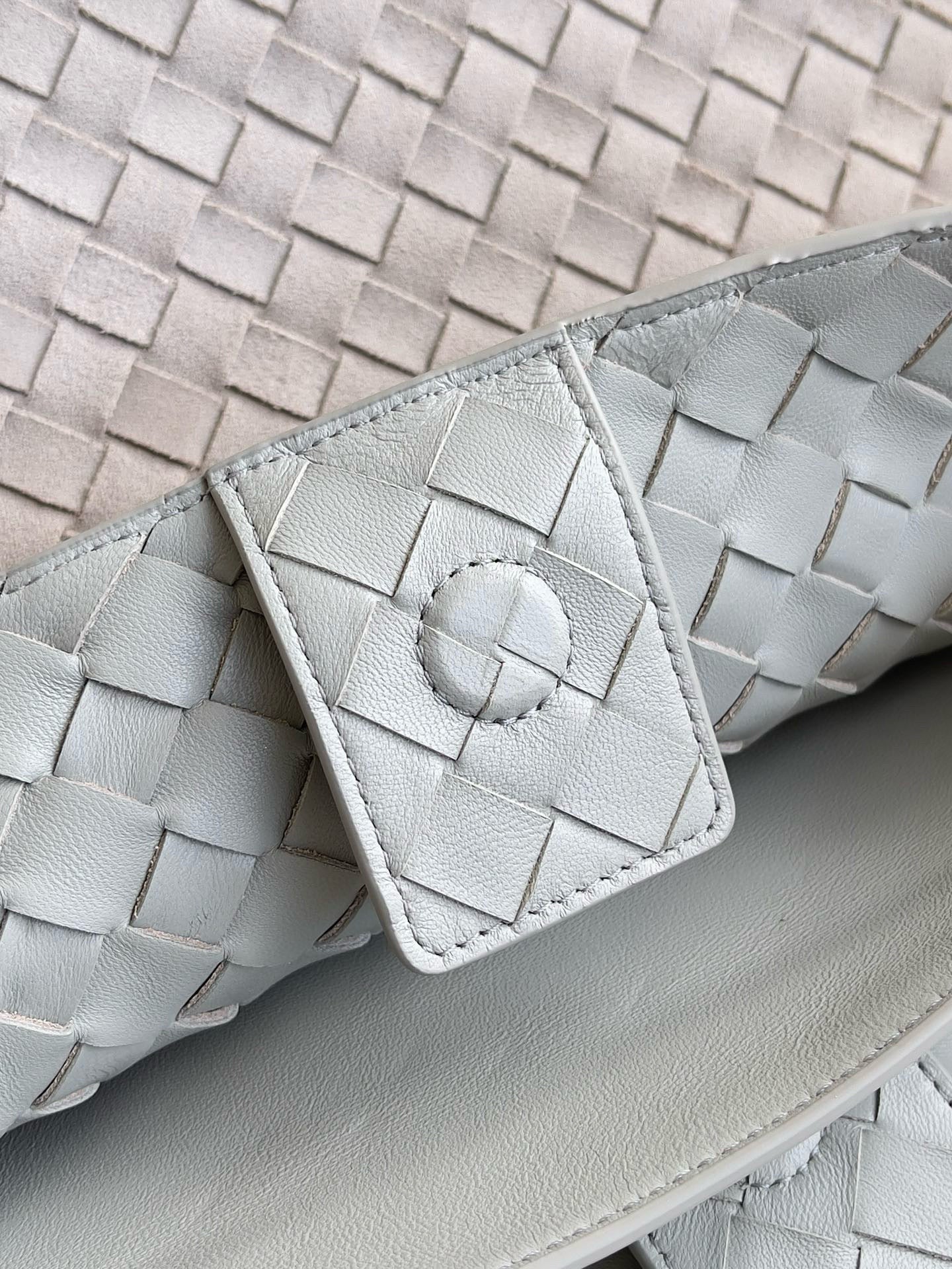 BV Andiamo Top-Handle Bag