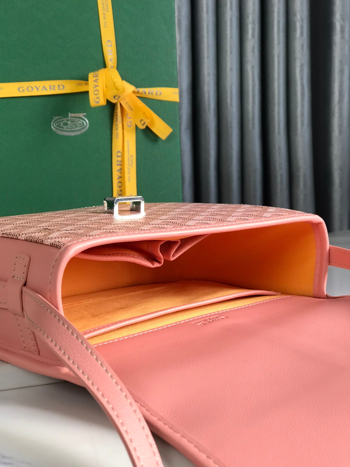 GYD Cross Body Bag PM