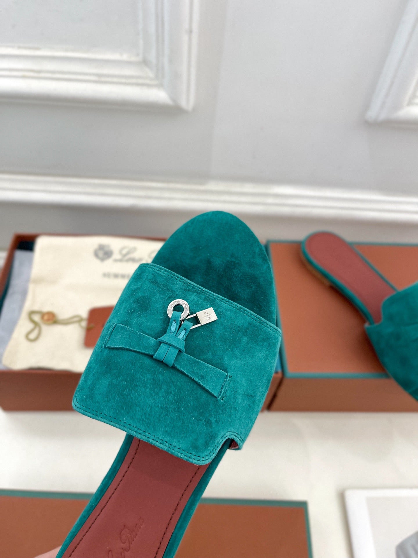 LP Sandals