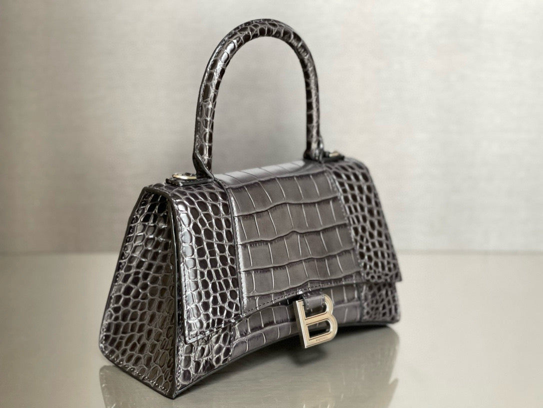 BLCG Hourglass Crocodile Top-handle Handbag
(23x10x24cm)