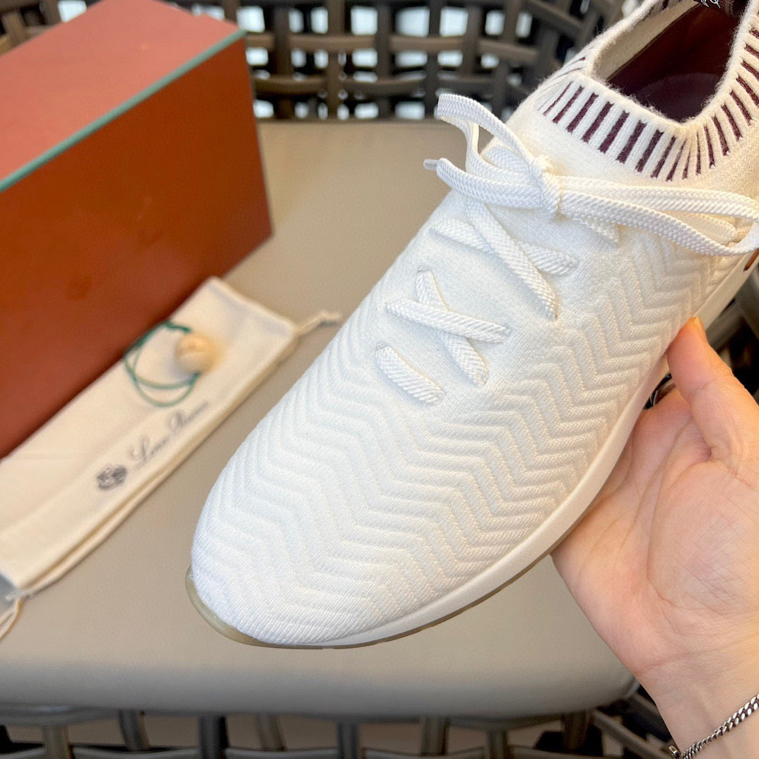 LP Sneakers
