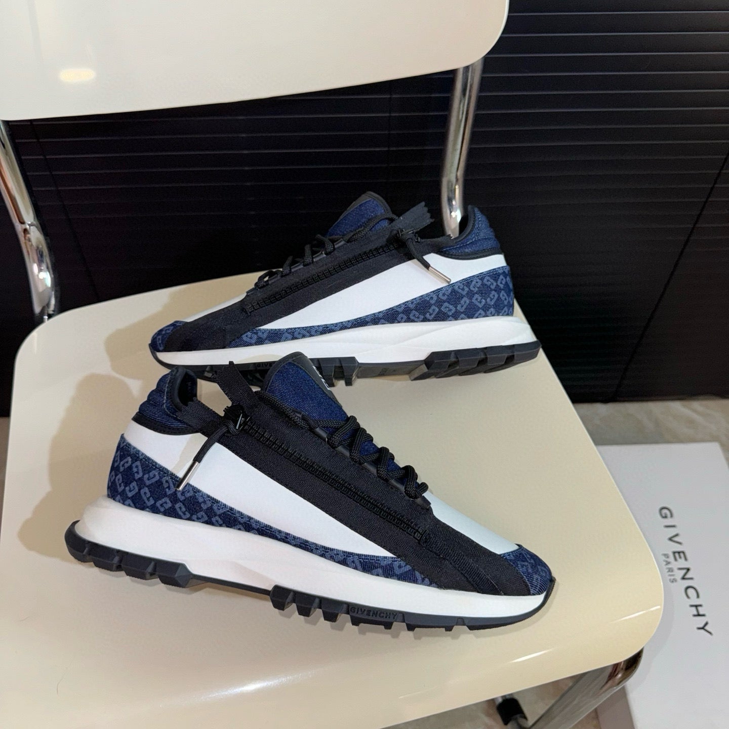 Givenchy Sneakers
