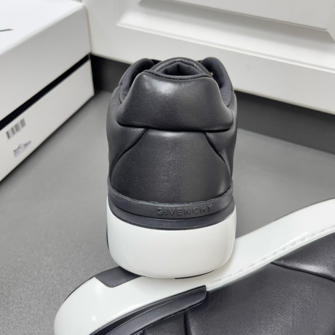 Givenchy Sneakers