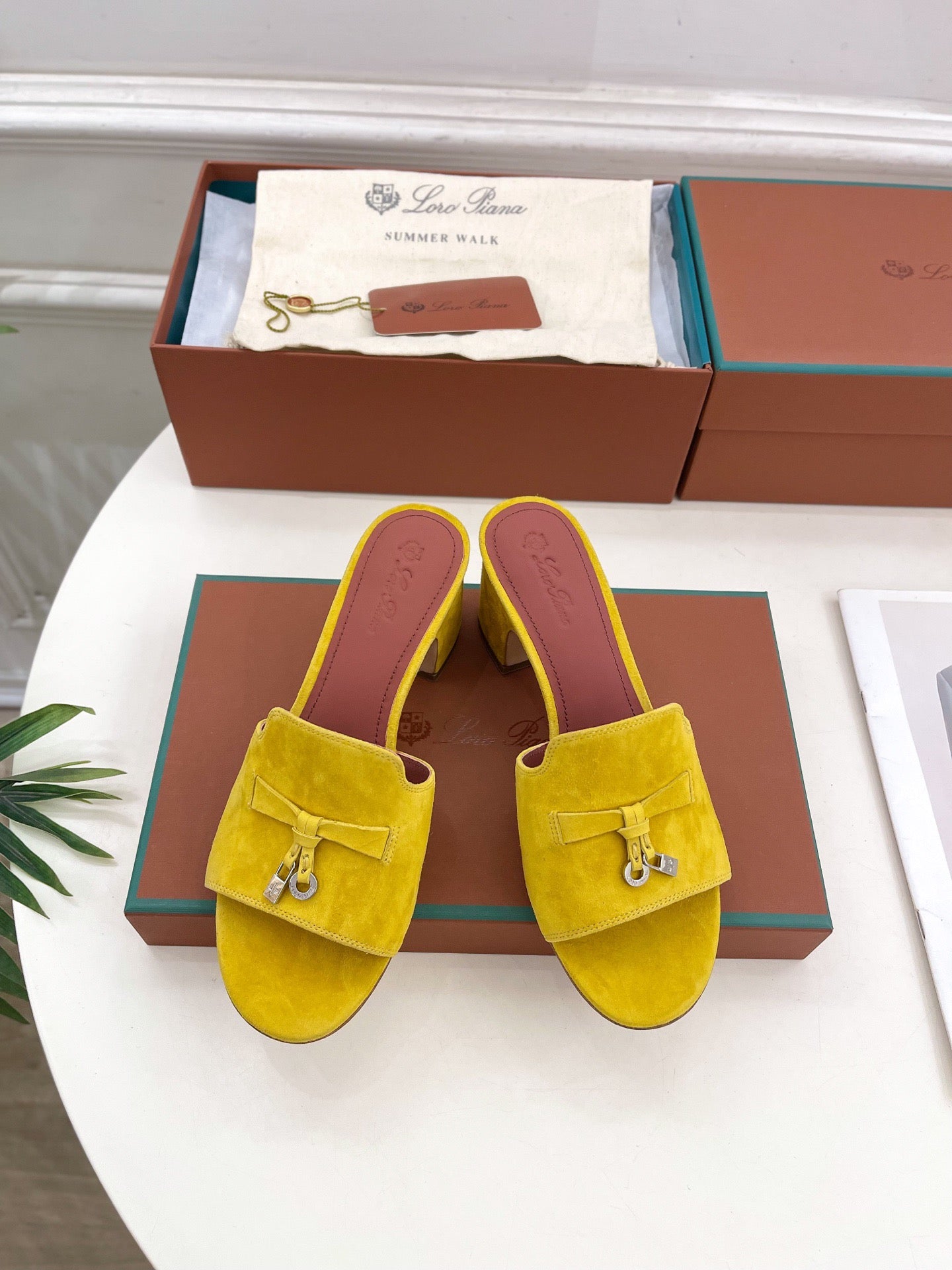 LP Sandals