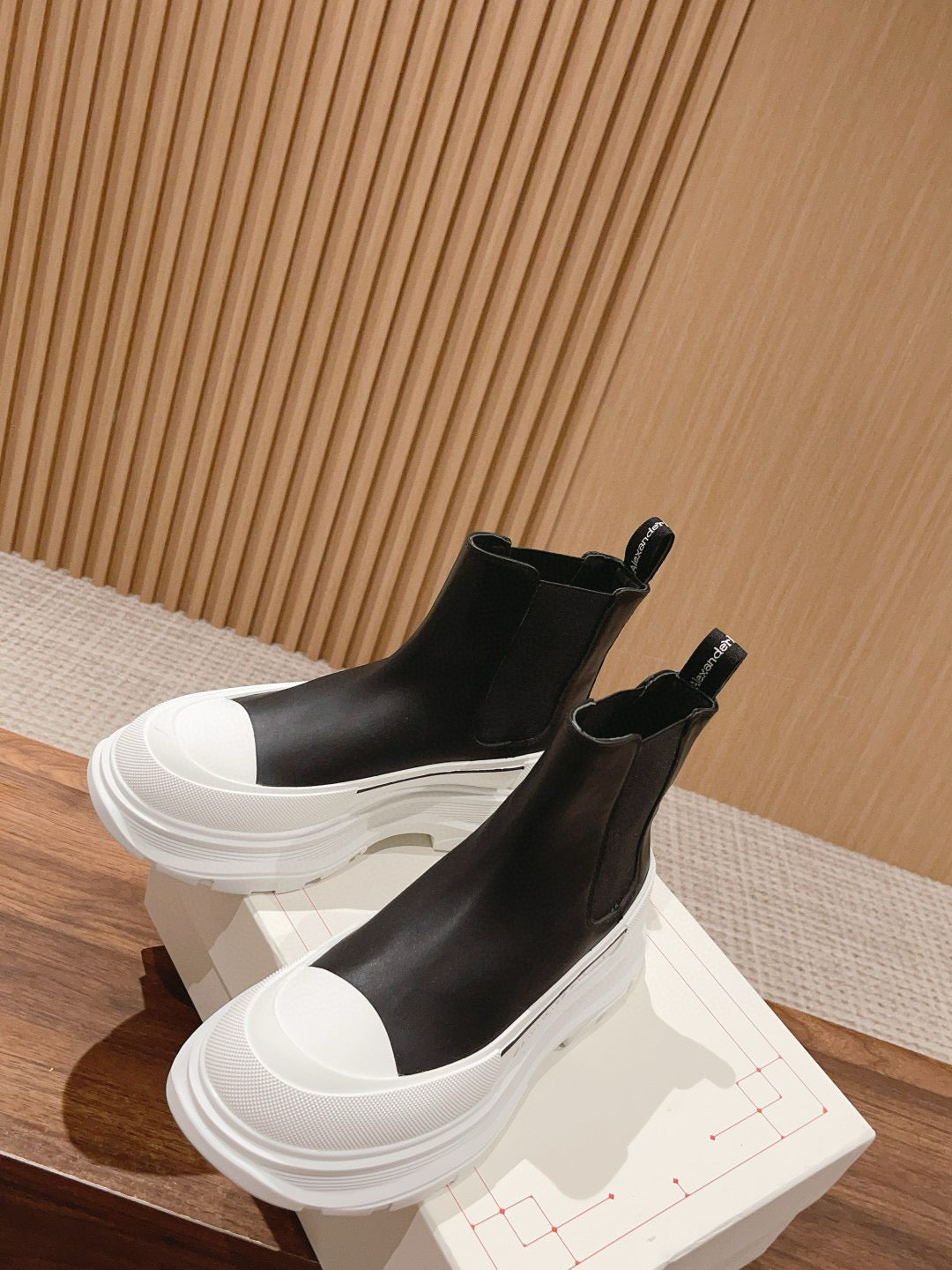 Alexander McQueen Sneakers