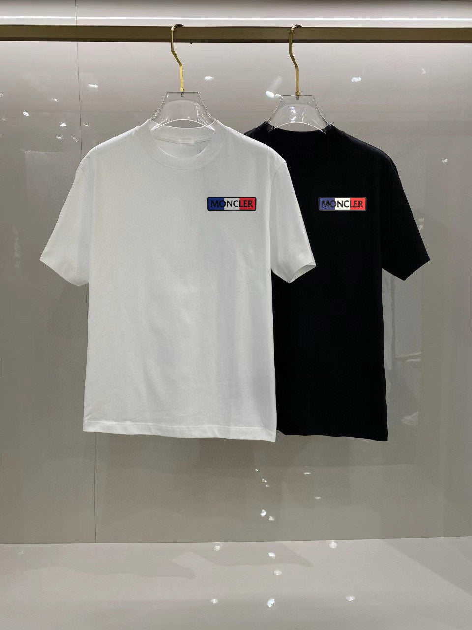 Moncler T-shirt