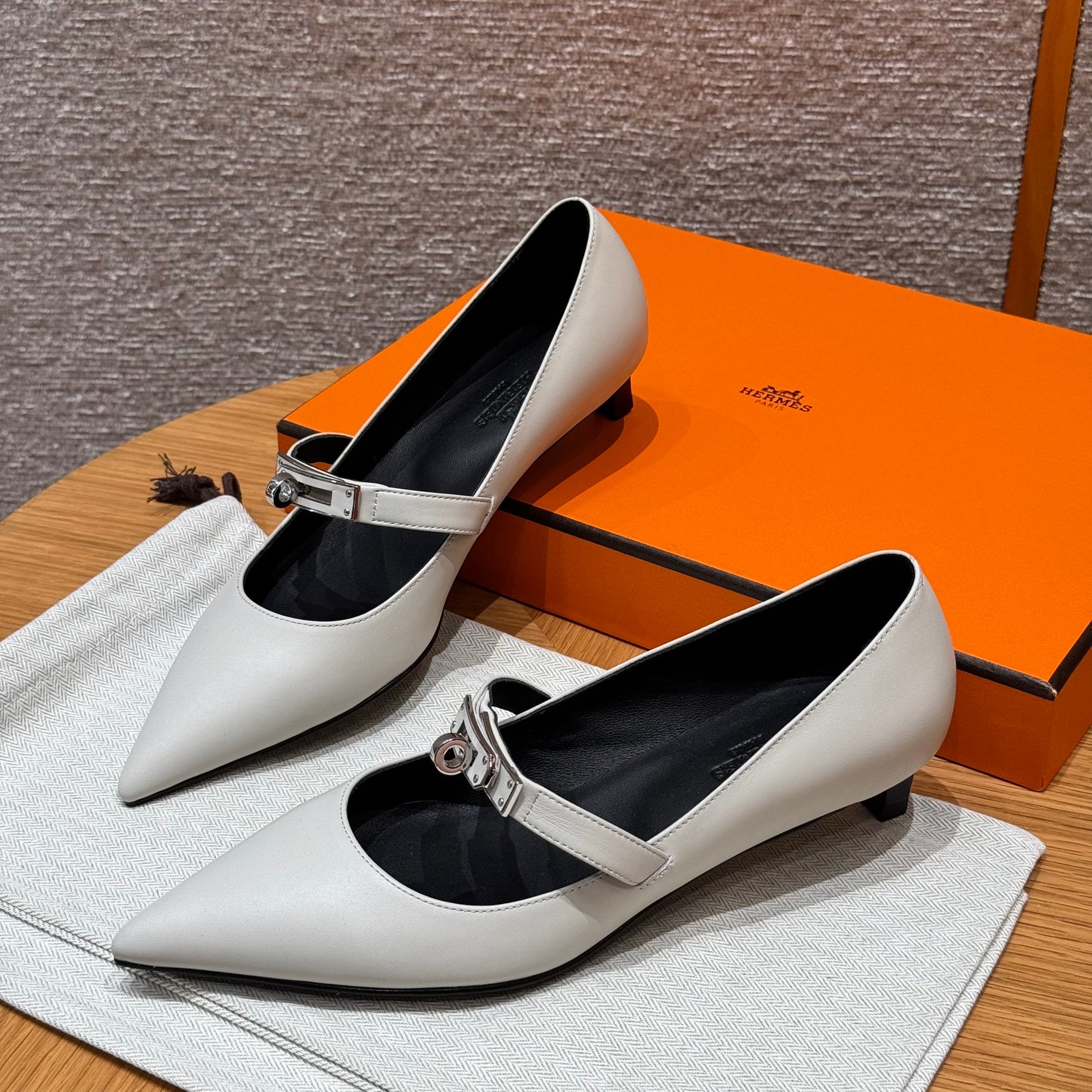 Hermes Heels