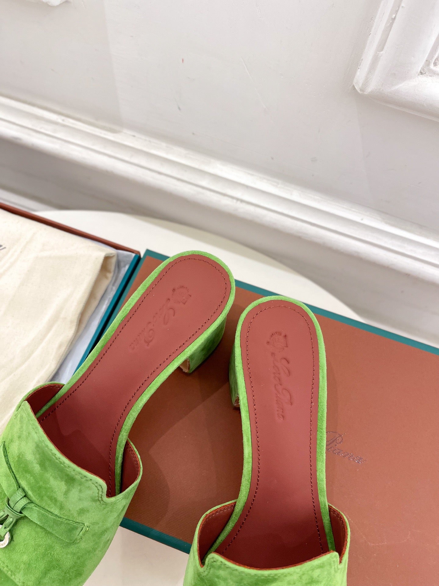 LP Sandals