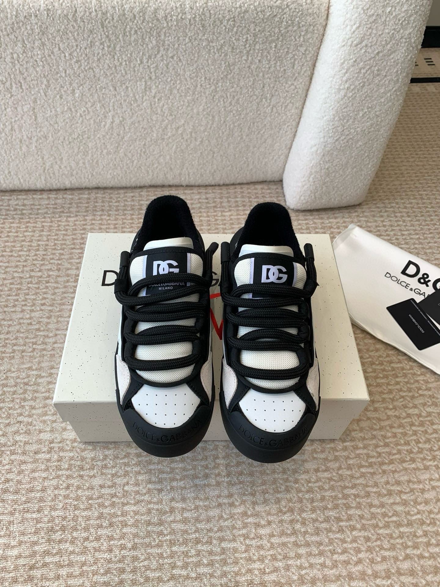 DG Sneakers