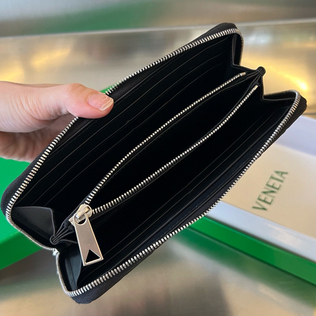 Bottega Veneta Long Zipped Wallet