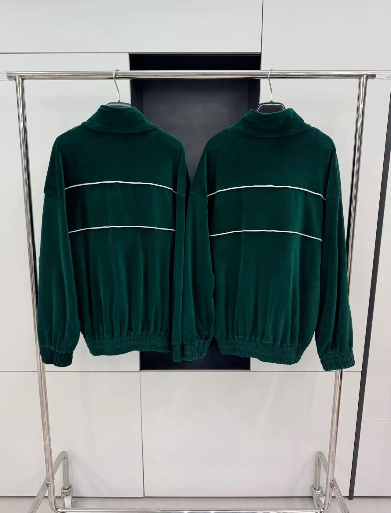 Celine (Size L / Chest 126)