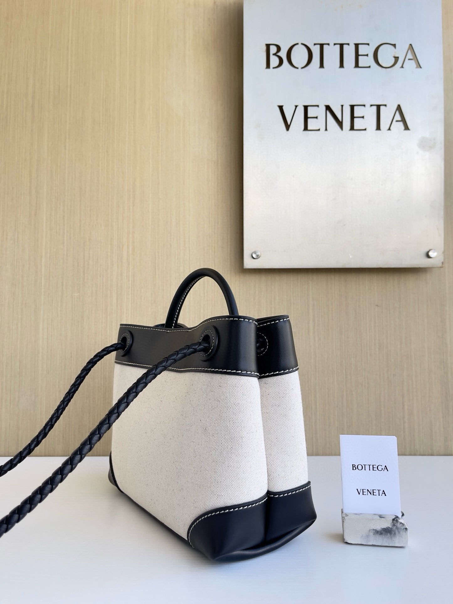 BV Andiamo Bag 25x22x10.5cm