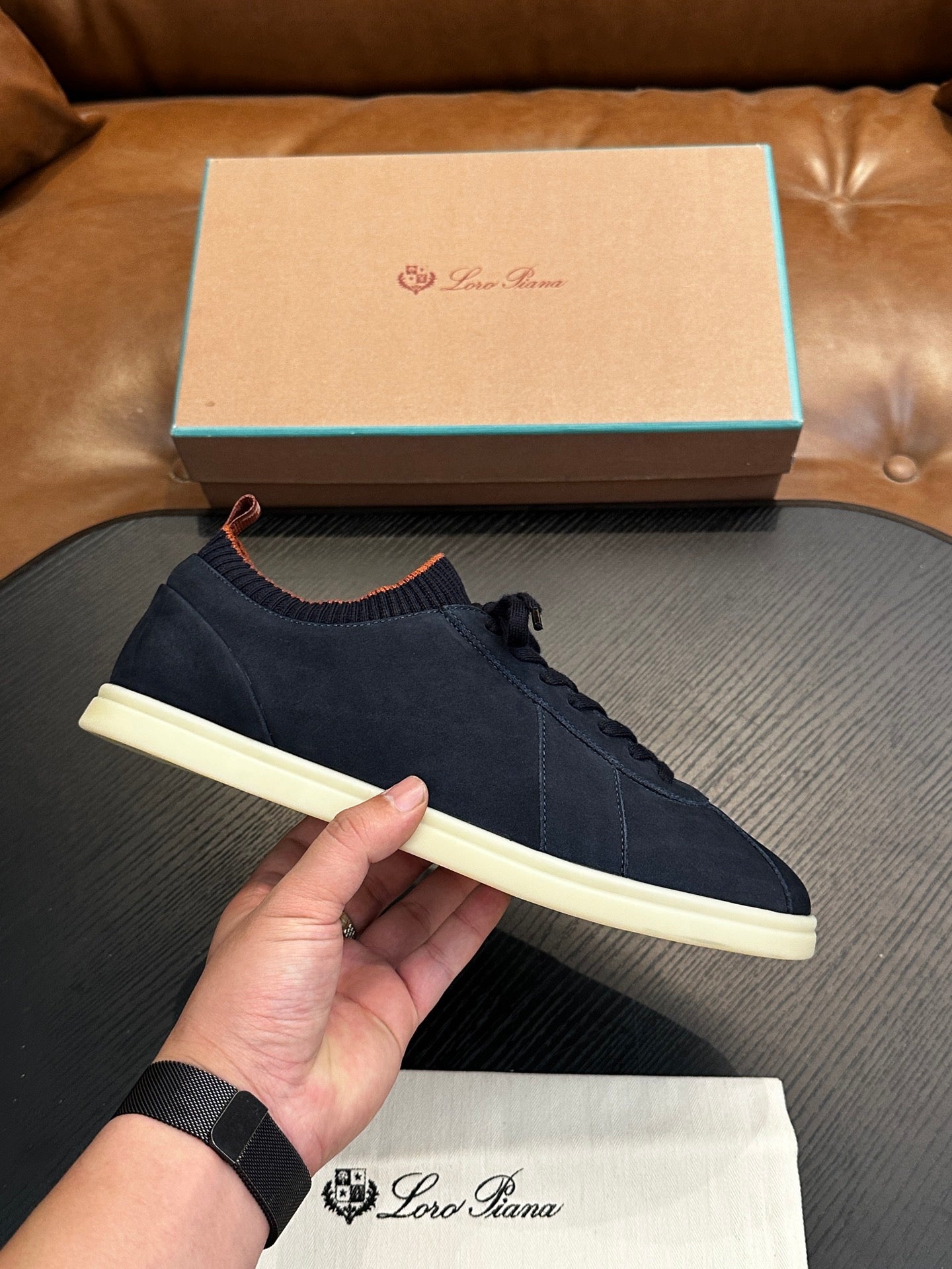 LP Sneakers