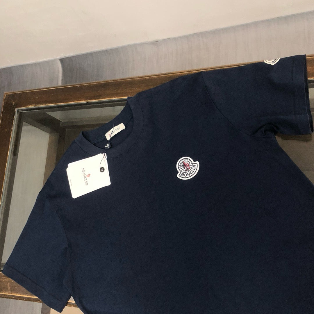 Moncler T-shirt