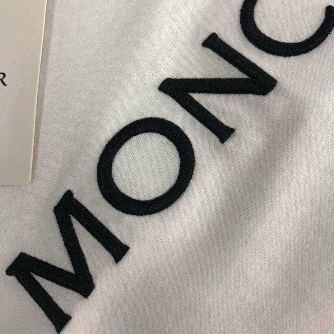 Moncler T-shirt