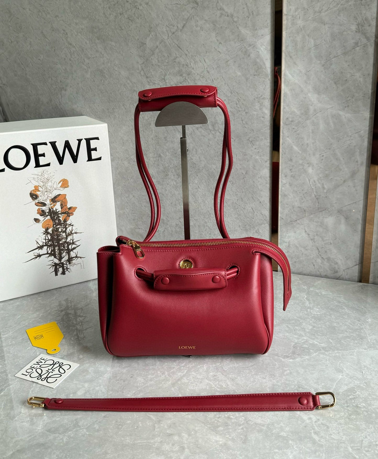 Loewe Madrid Handle Bag(23.5x10x19cm)
