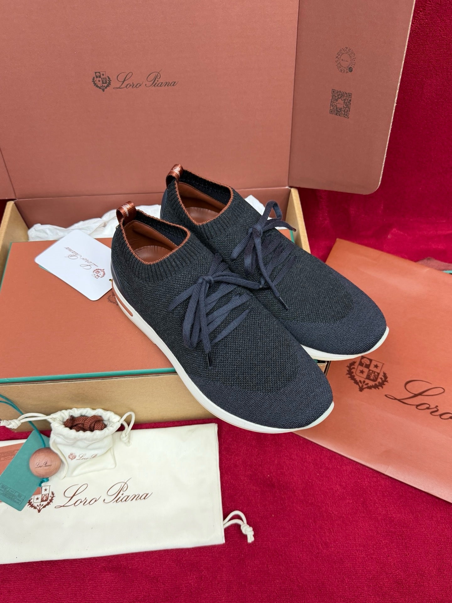 LP Sneaker