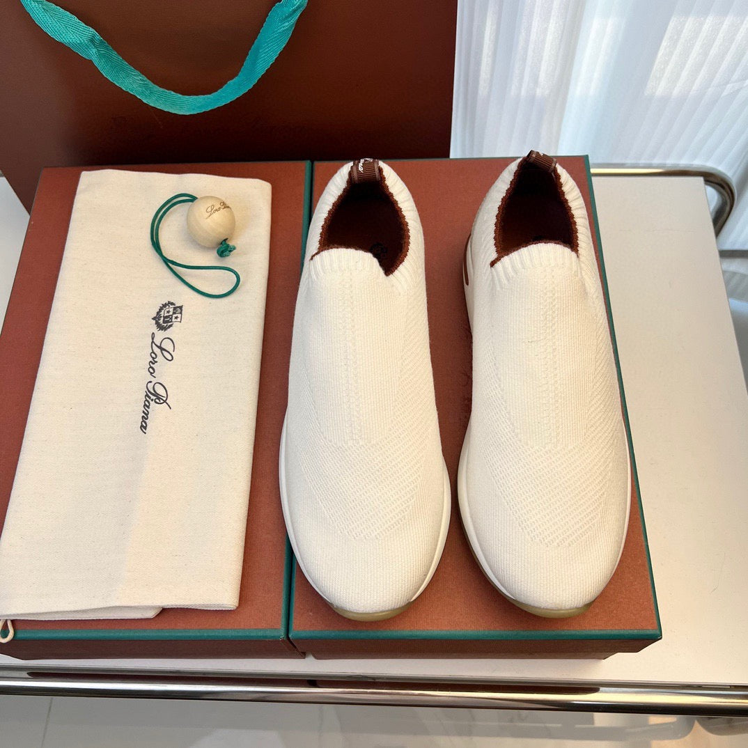 LP Sneakers