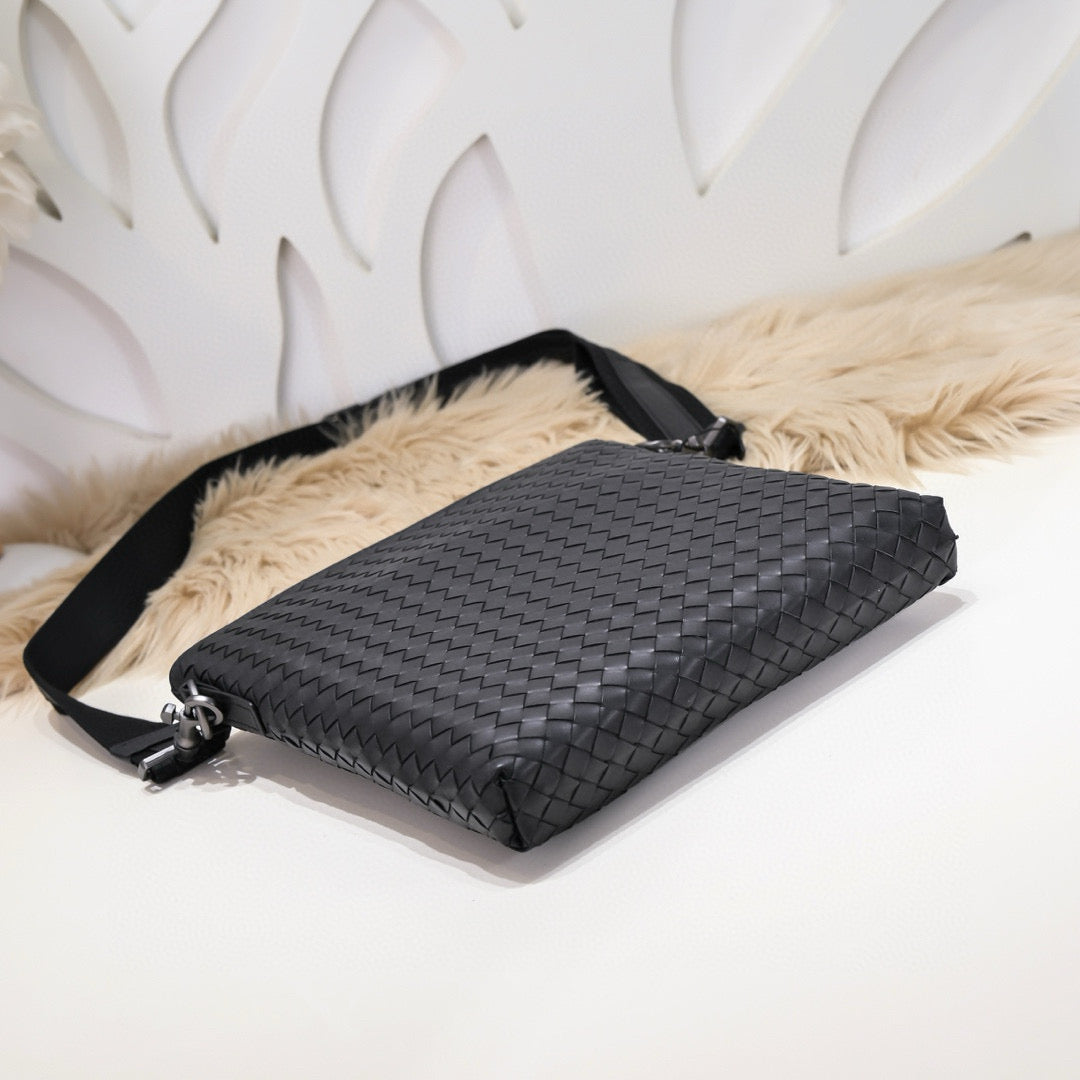 BV Cross Body Bag 27.27.2CM